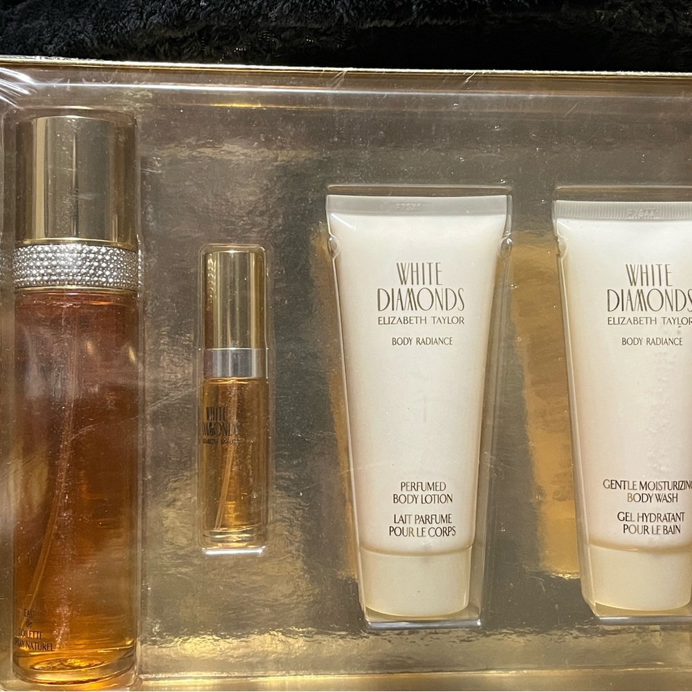 White Diamonds Perfume by Elizabeth Taylor - Picture 4 of 5